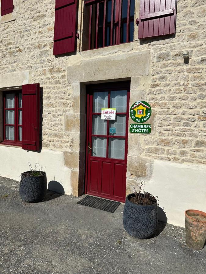 Chambres D'Hotes Du Puy D'Anche Sauze-Vaussais Экстерьер фото