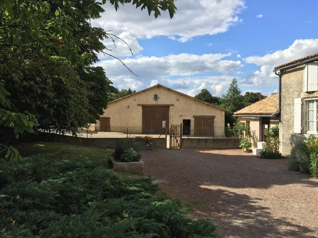 Chambres D'Hotes Du Puy D'Anche Sauze-Vaussais Экстерьер фото